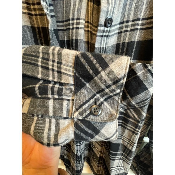 Pendleton Women's Black & Grey Plaid Button Up Shirt, 100% Cotton, Medium - Picture 8 of 8